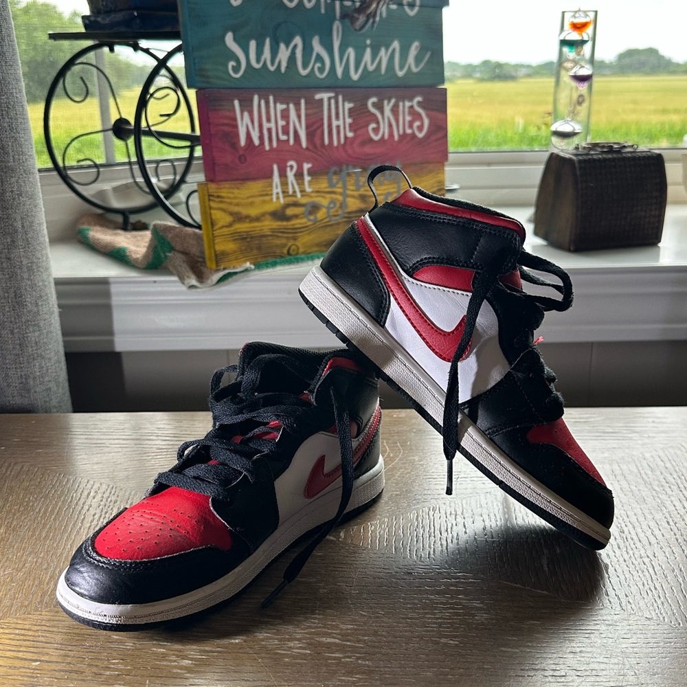 Nike Air Jordan kids 2Y shoes